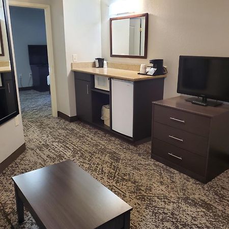 Best Western Fort Wayne Inn & Suites North Εξωτερικό φωτογραφία