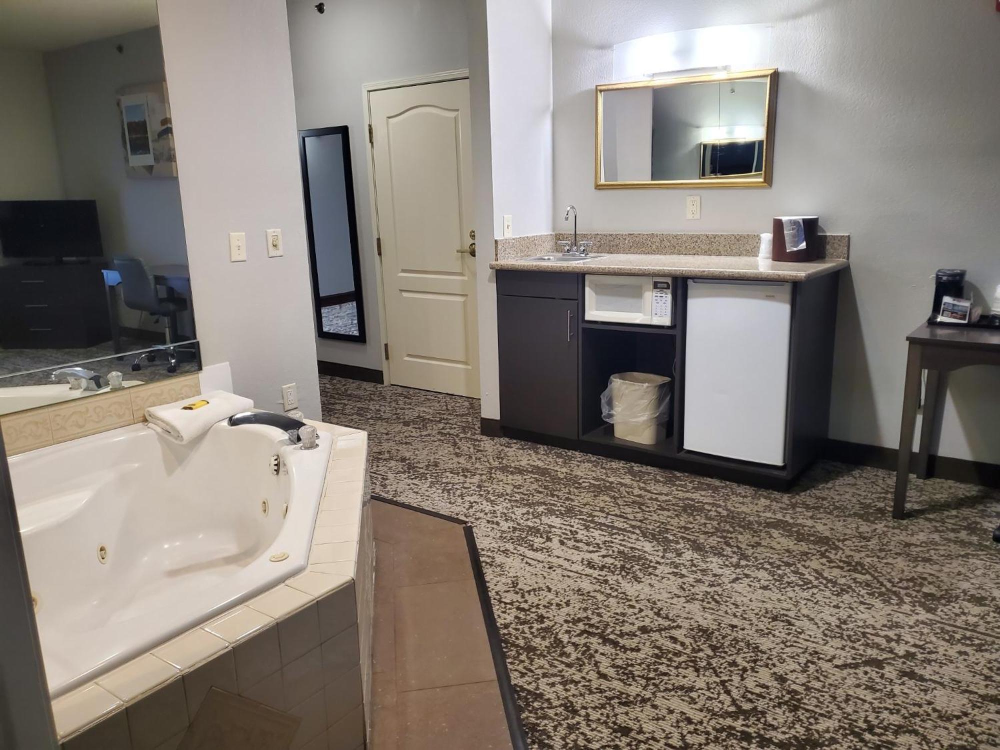 Best Western Fort Wayne Inn & Suites North Εξωτερικό φωτογραφία